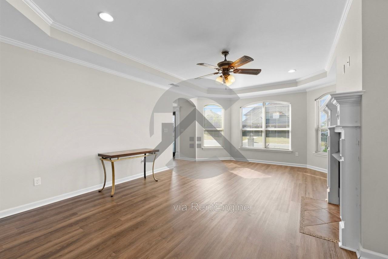 3030 Plateau Dr - Photo 5 of 23