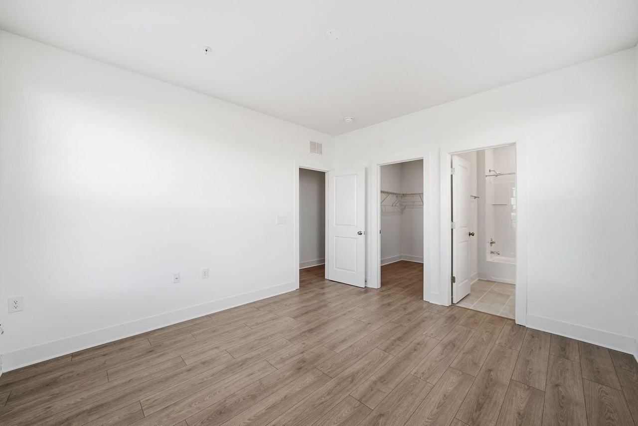 6916 Cosby Village Ter - Photo 4 of 26