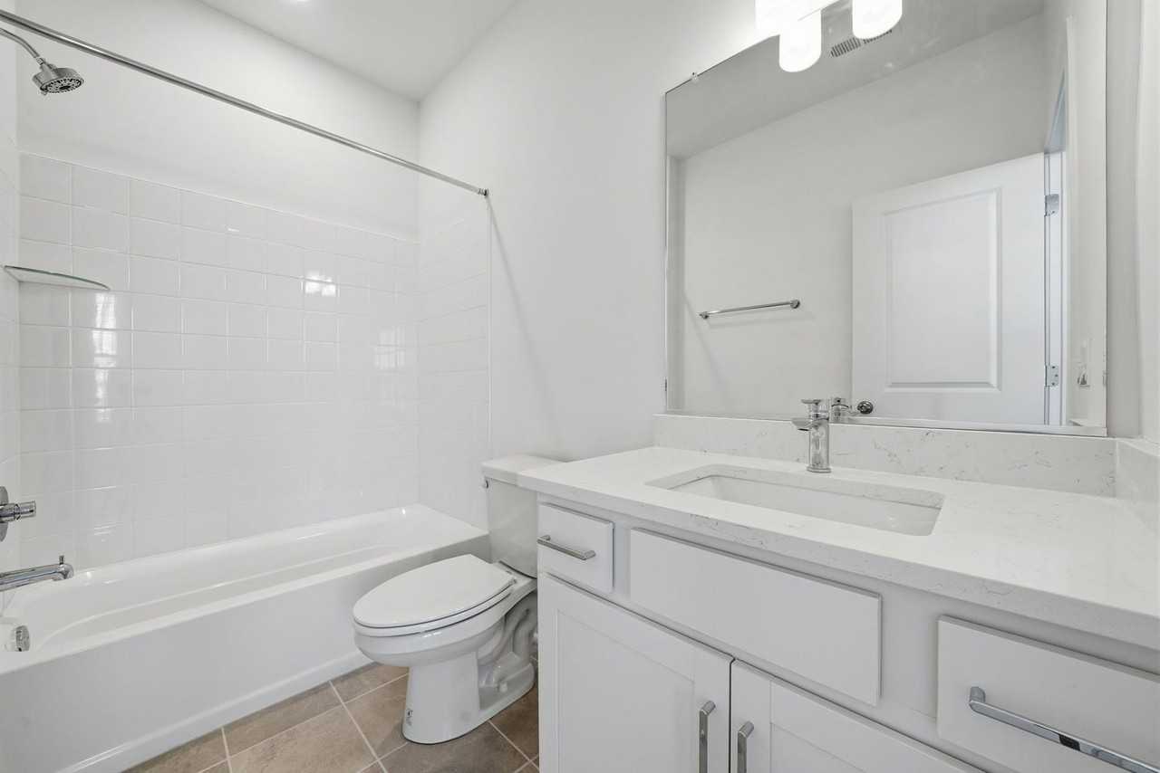 6916 Cosby Village Ter - Photo 7 of 26