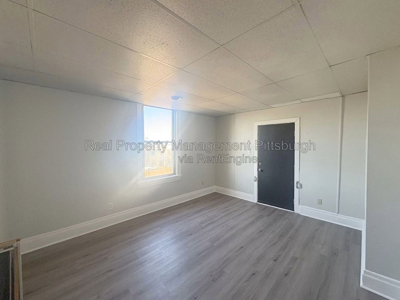 7500 Ellesmere St #3 - Photo 2 of 10
