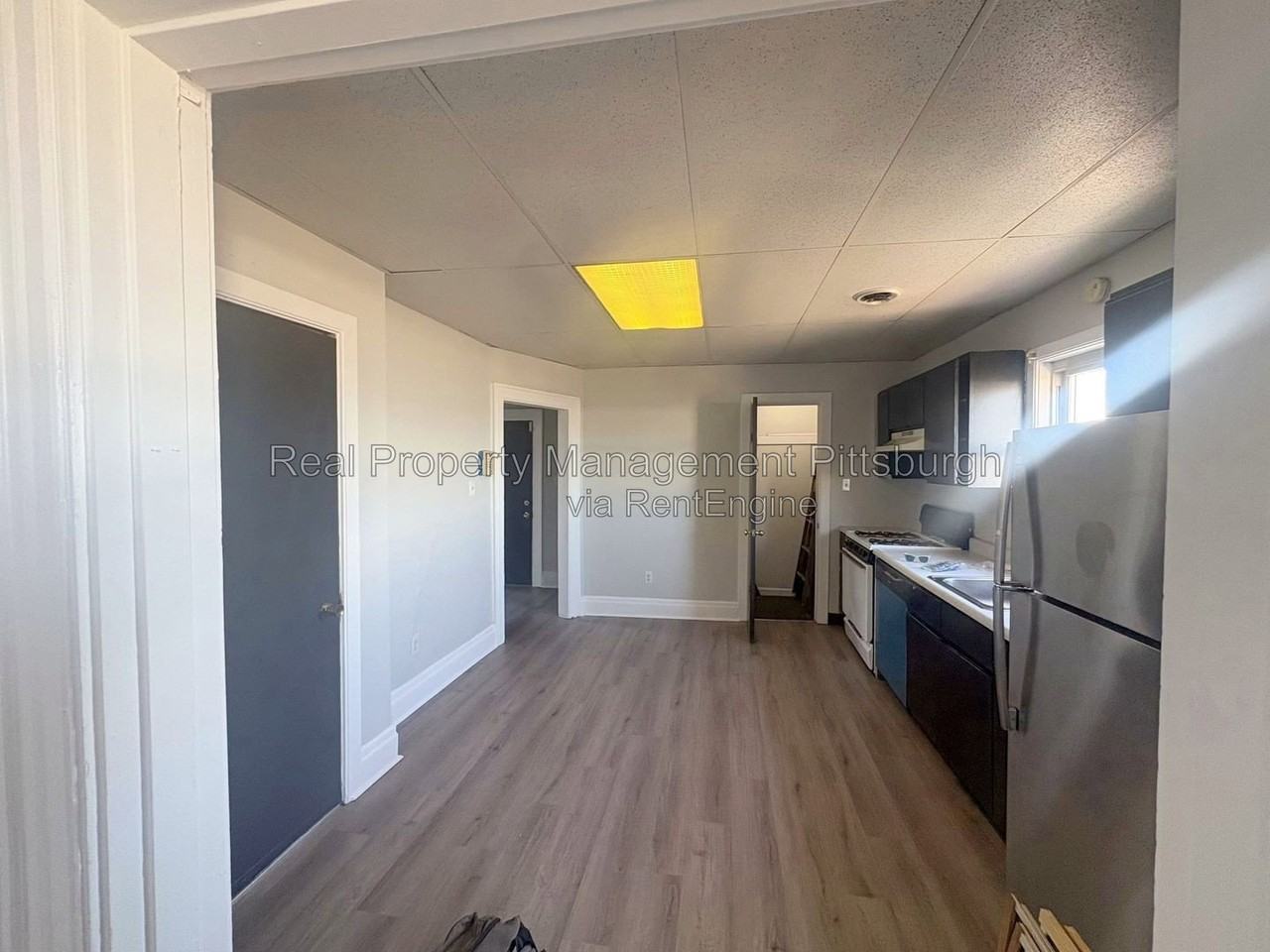 7500 Ellesmere St #3 - Photo 3 of 10