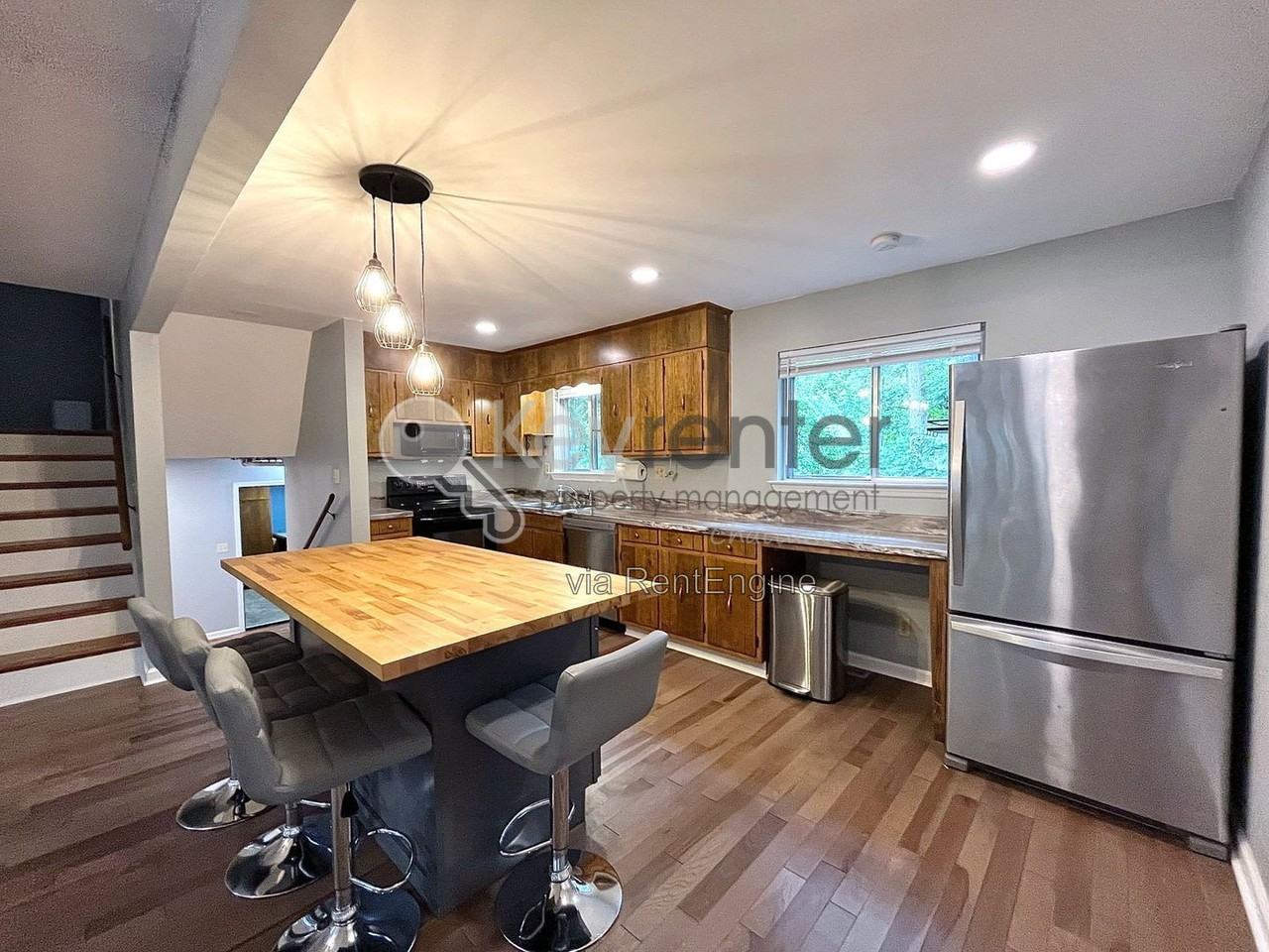 973 Shadow Ln - Photo 2 of 16