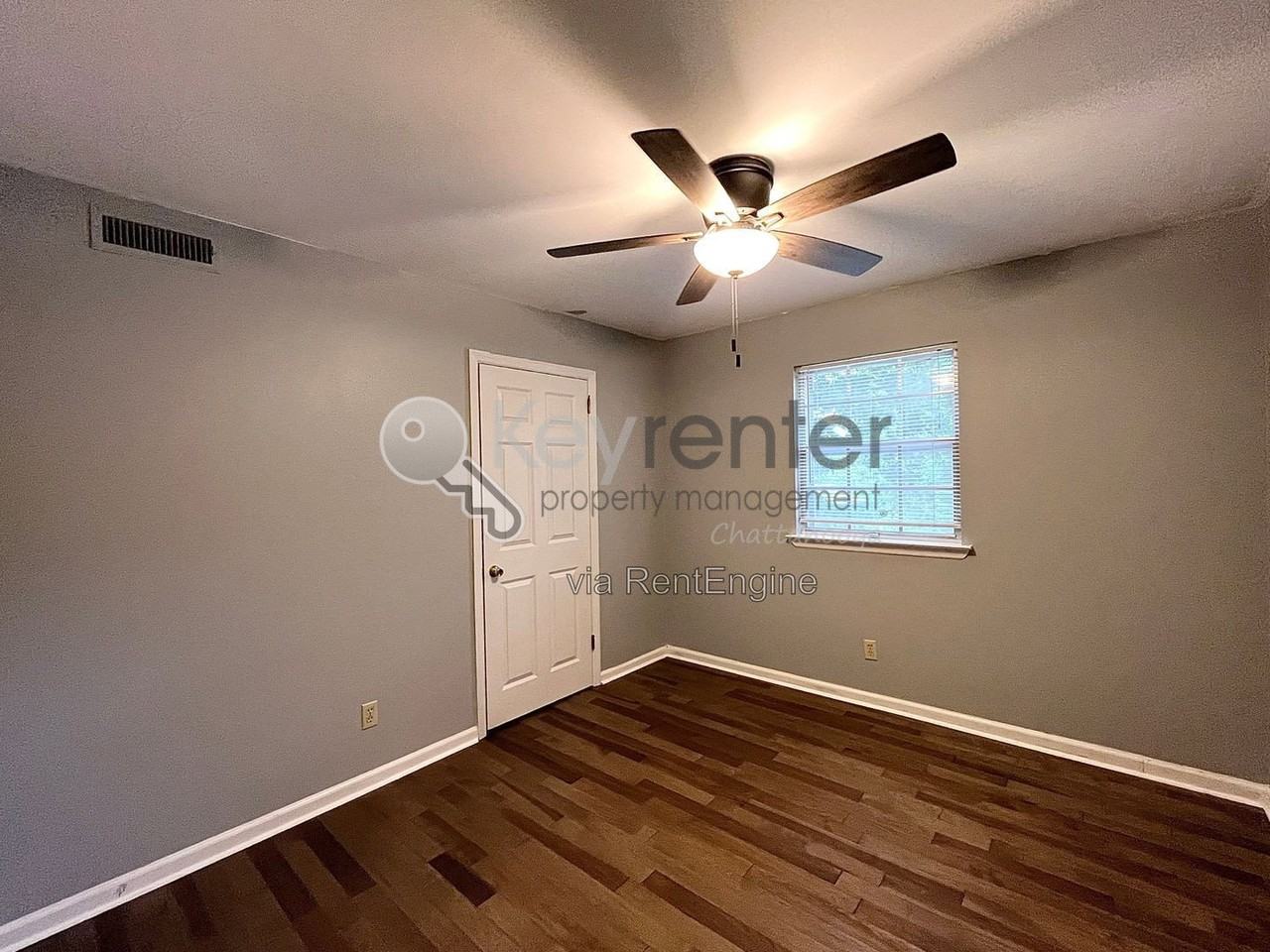 973 Shadow Ln - Photo 5 of 16