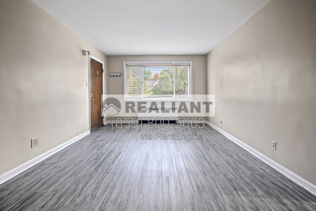 701 S Arlington Rd #3 - Photo 2 of 29