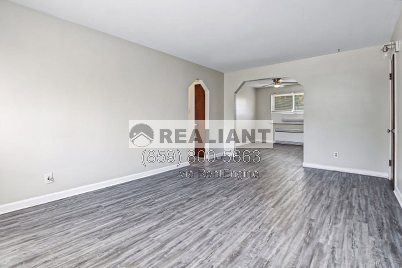701 S Arlington Rd #3 - Photo 3 of 29