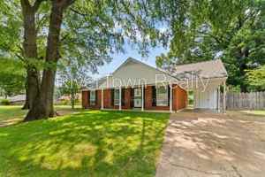 featured image of 2885 Clearbrook St
