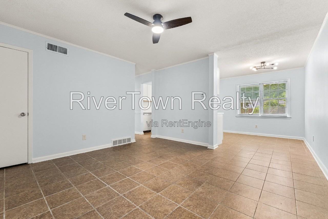2885 Clearbrook St - Photo 3 of 20