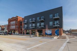 featured image of 303 Center St
