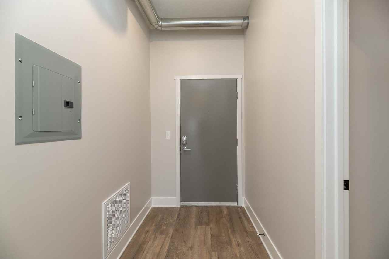 303 Center St - Photo 2 of 30