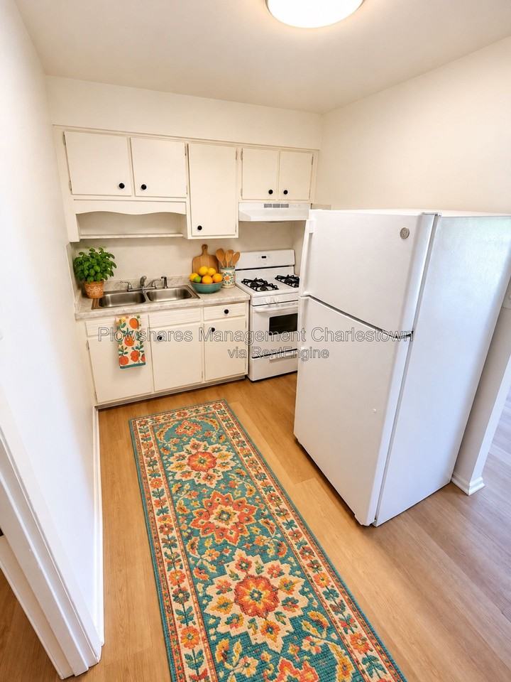 330 Spring St #12 - Photo 2 of 5