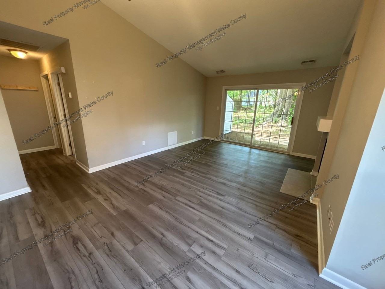 3131 Quinley Pl - Photo 4 of 28