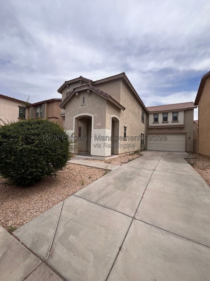 6453 W Diana Ave - Photo 2 of 33