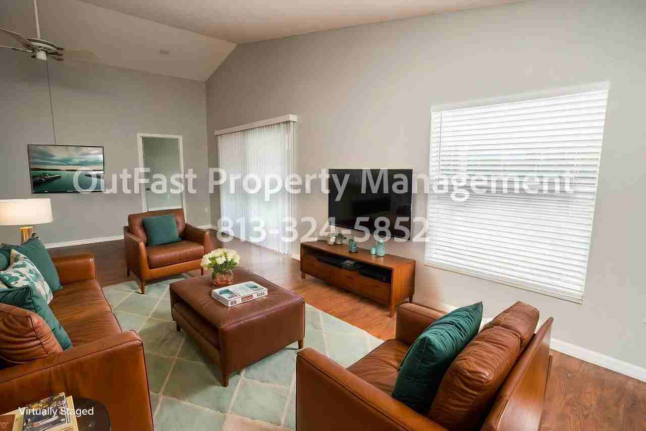 7093 76th St N - Photo 3 of 26