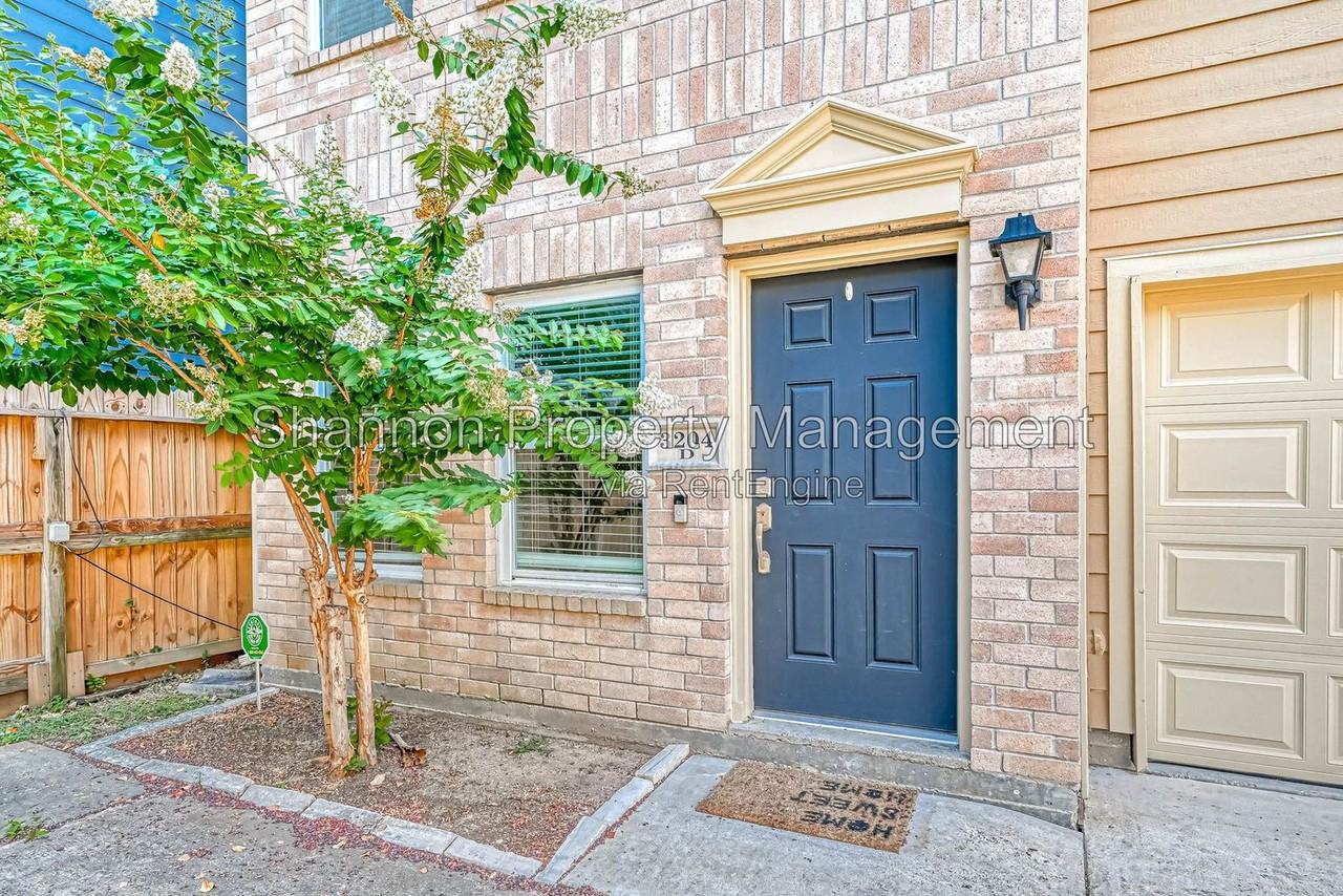3204 Cline St #D - Photo 2 of 30