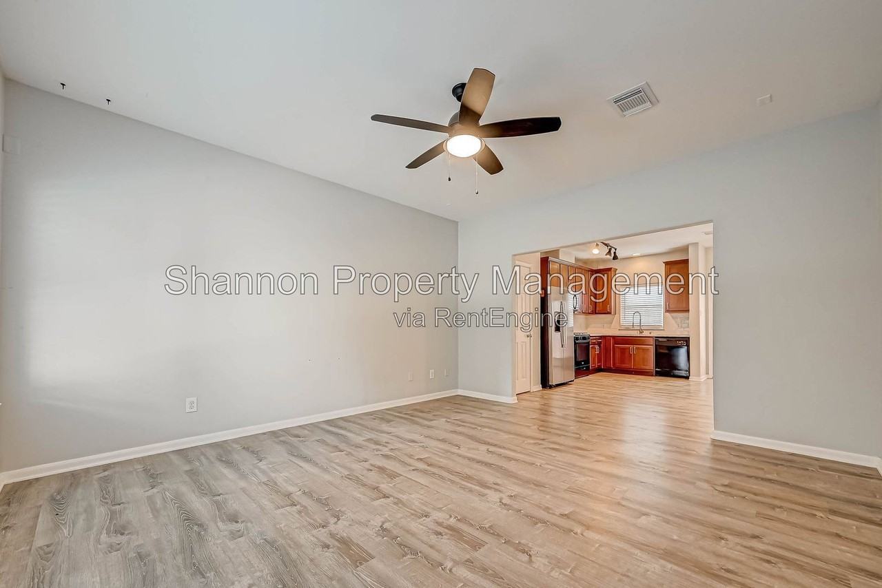 3204 Cline St #D - Photo 5 of 30