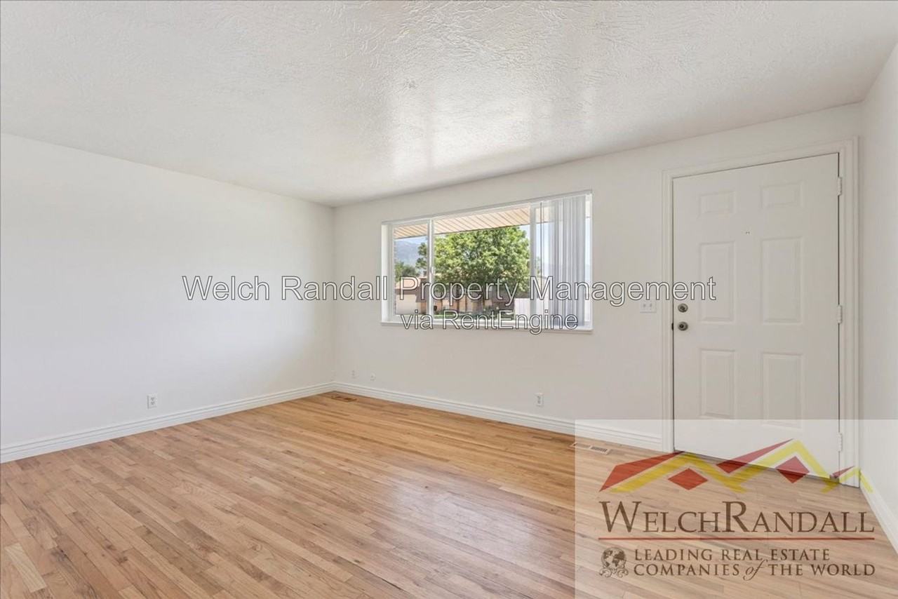 4293 S 1050 W - Photo 6 of 40