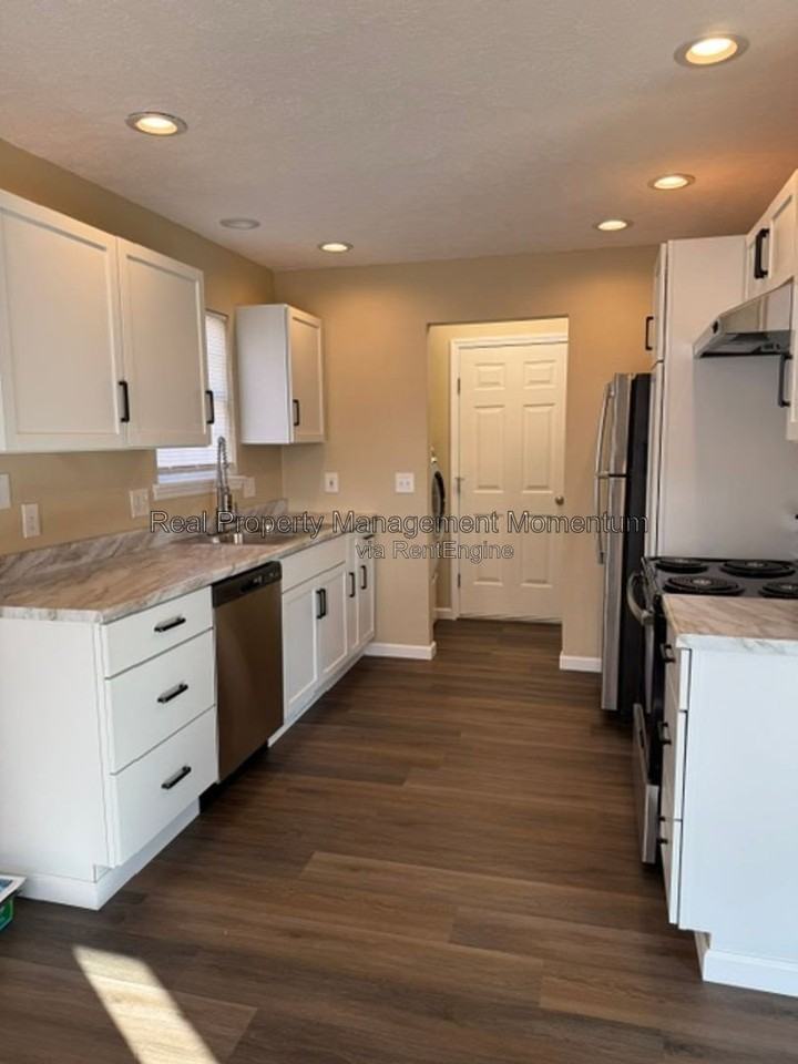 2124 E Primrose St - Photo 4 of 13