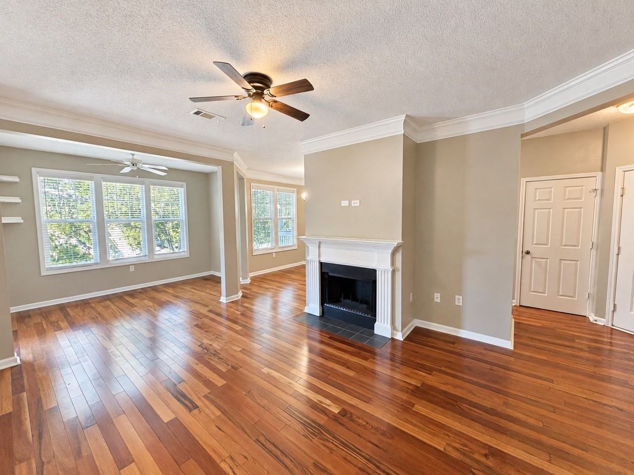 1734 Chatelain Way - Photo 2 of 17
