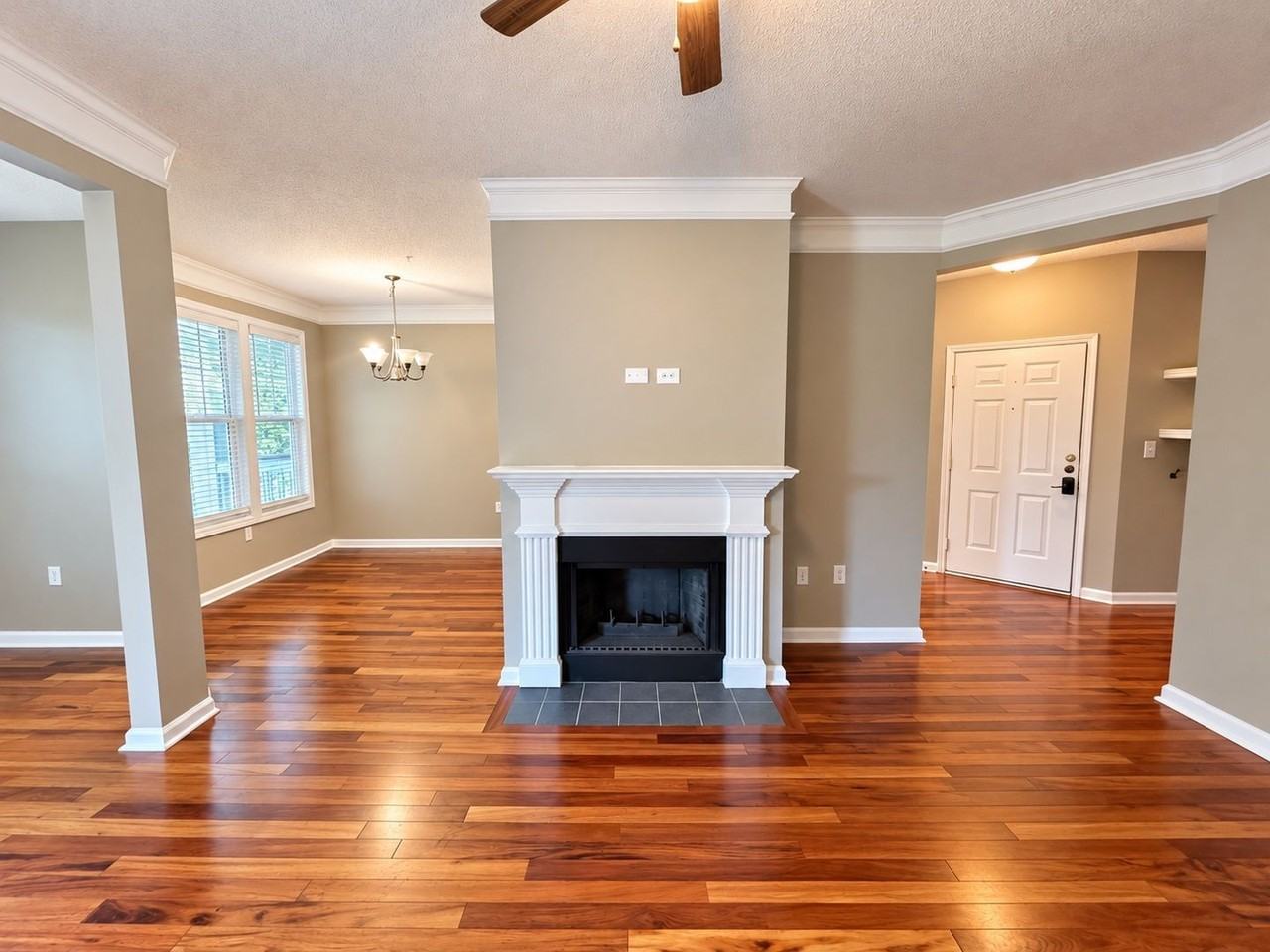 1734 Chatelain Way - Photo 3 of 17