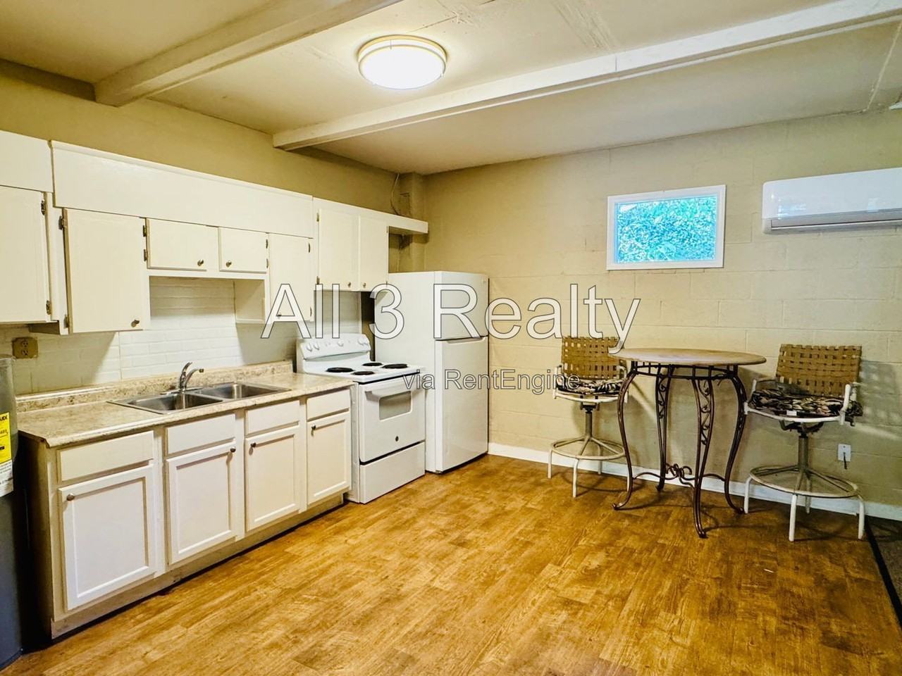 345 Arthur St #D - Photo 5 of 18