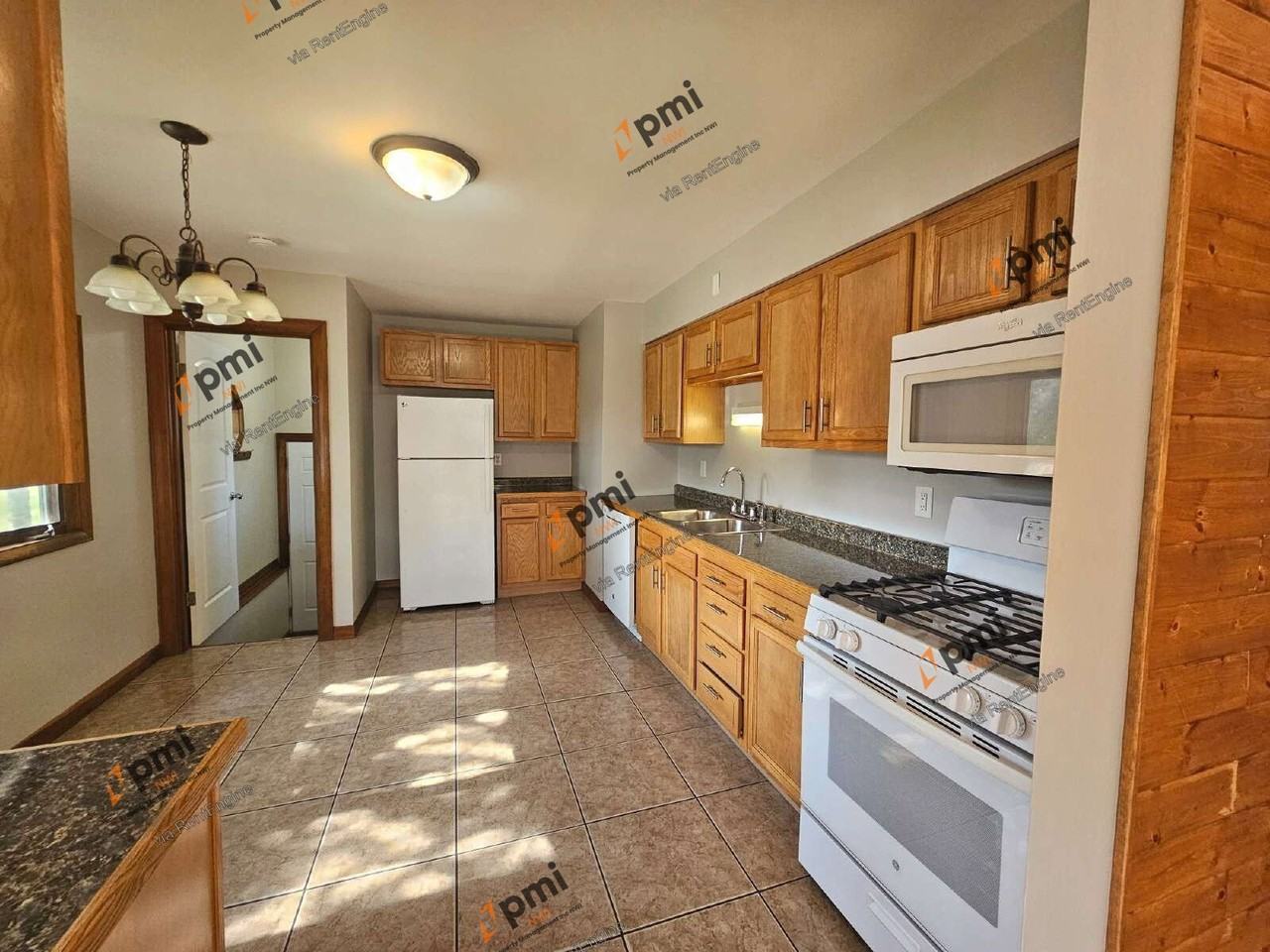 3504 E 21st Pl - Photo 3 of 23