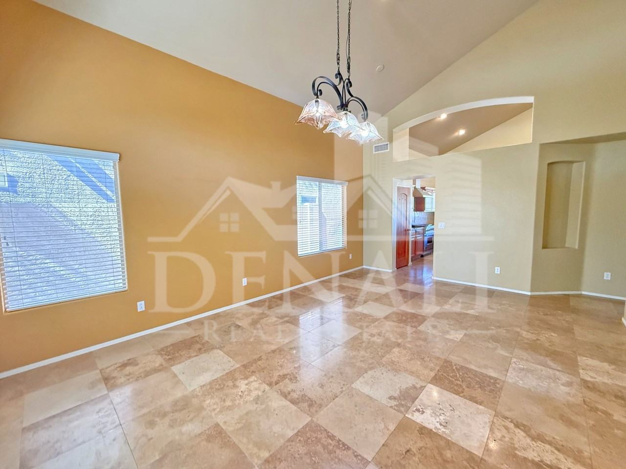 4512 E Cox Ct - Photo 3 of 38