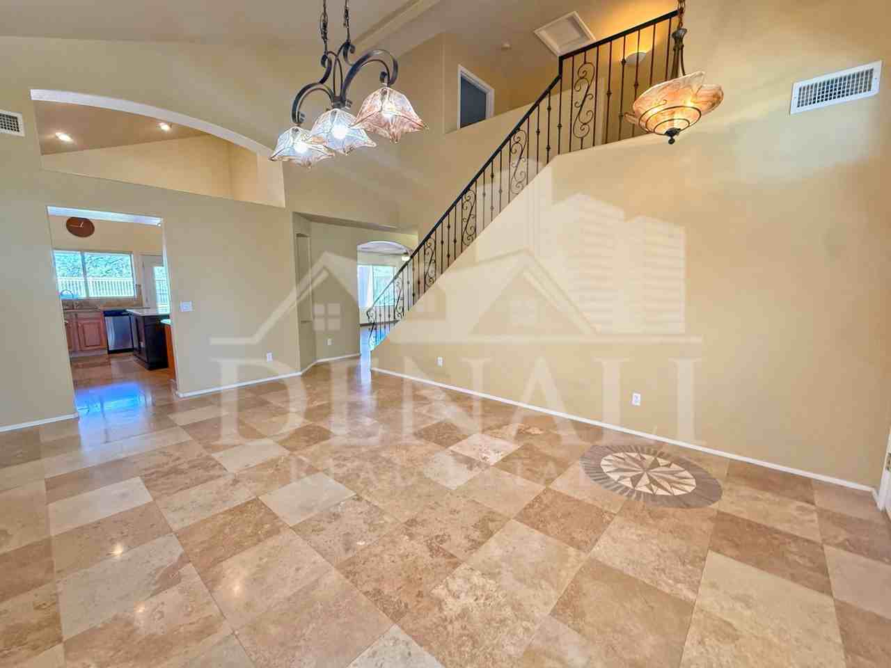 4512 E Cox Ct - Photo 4 of 38