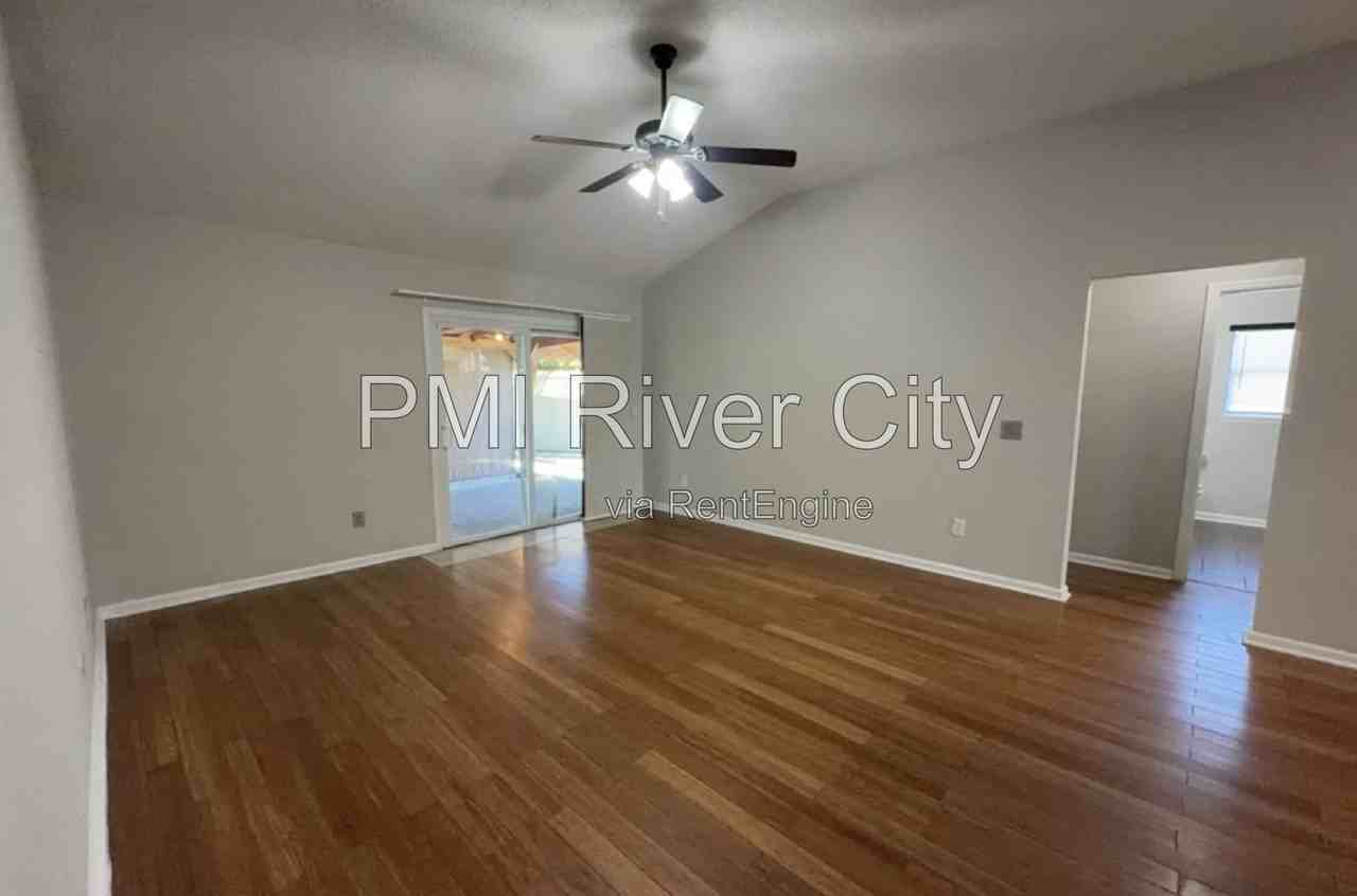 9343 Daniels Mill Dr - Photo 7 of 24