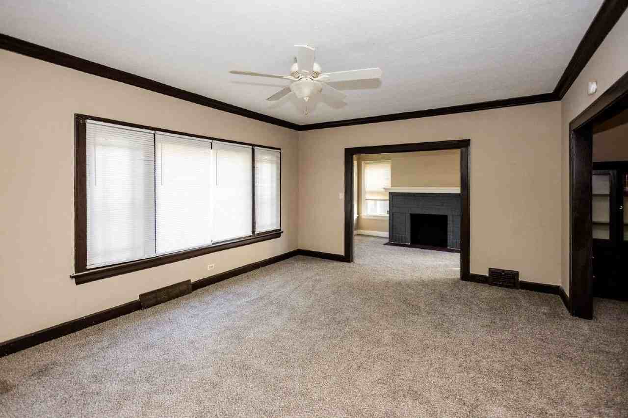 1643 Hillcrest Rd #1 - Photo 3 of 17