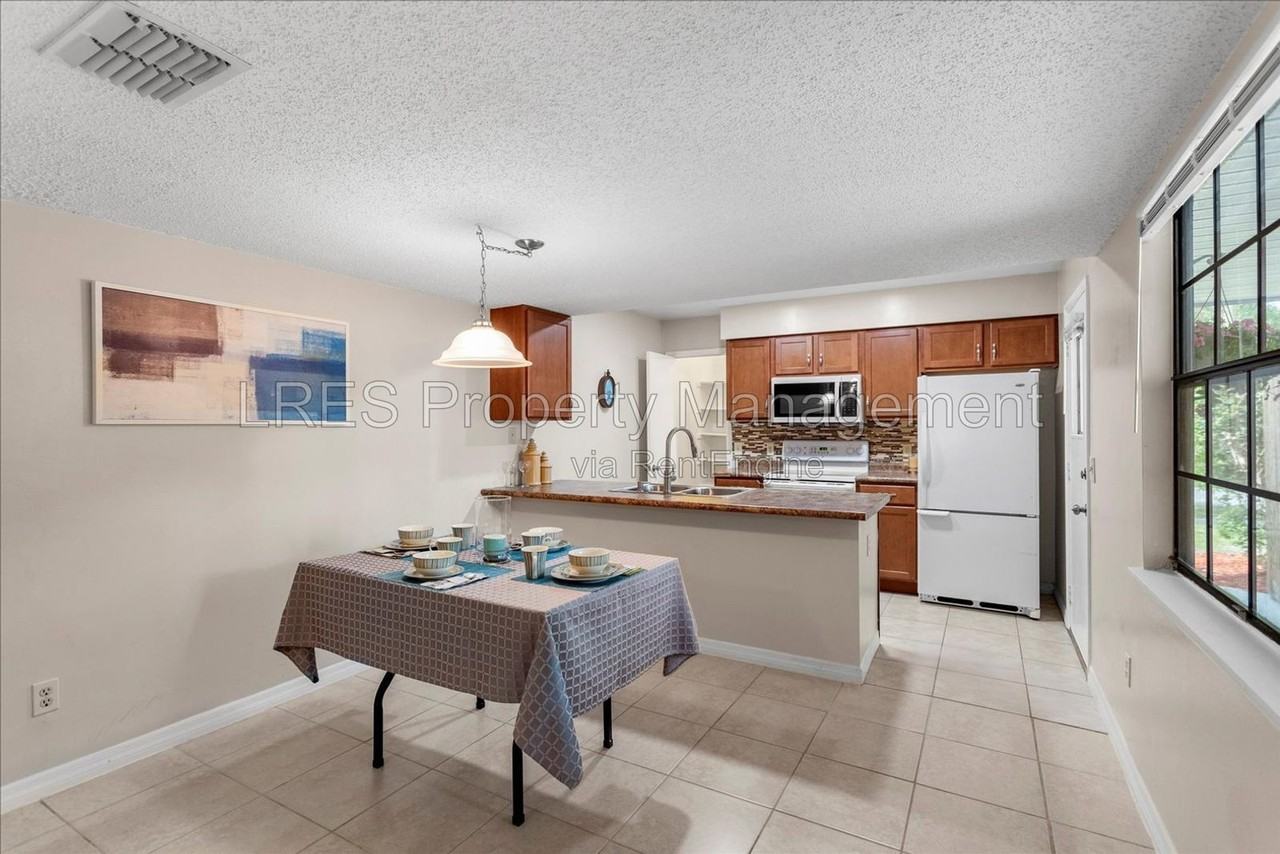 4600 Lighthouse Cir #1 - Photo 7 of 22