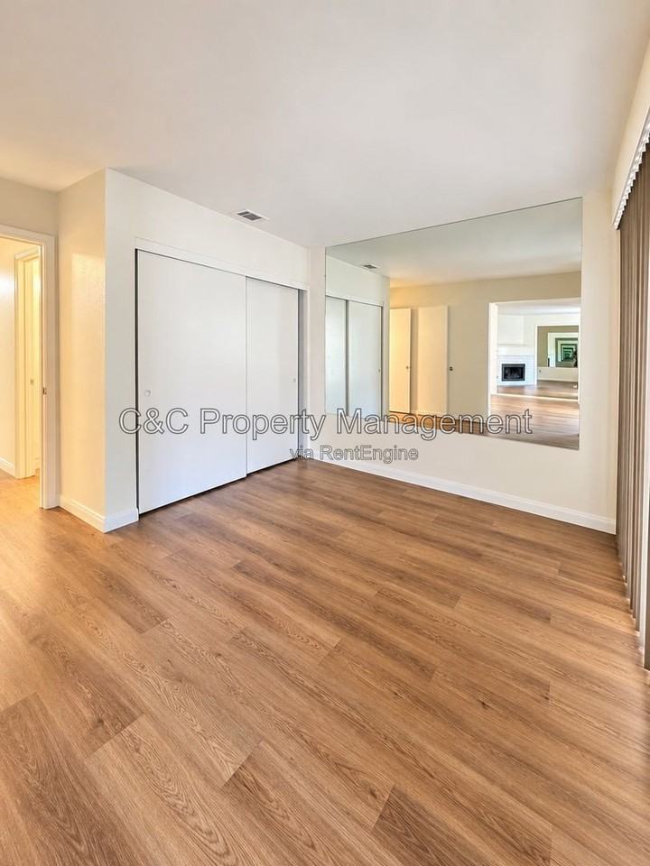 16 Aruba St - Photo 5 of 12
