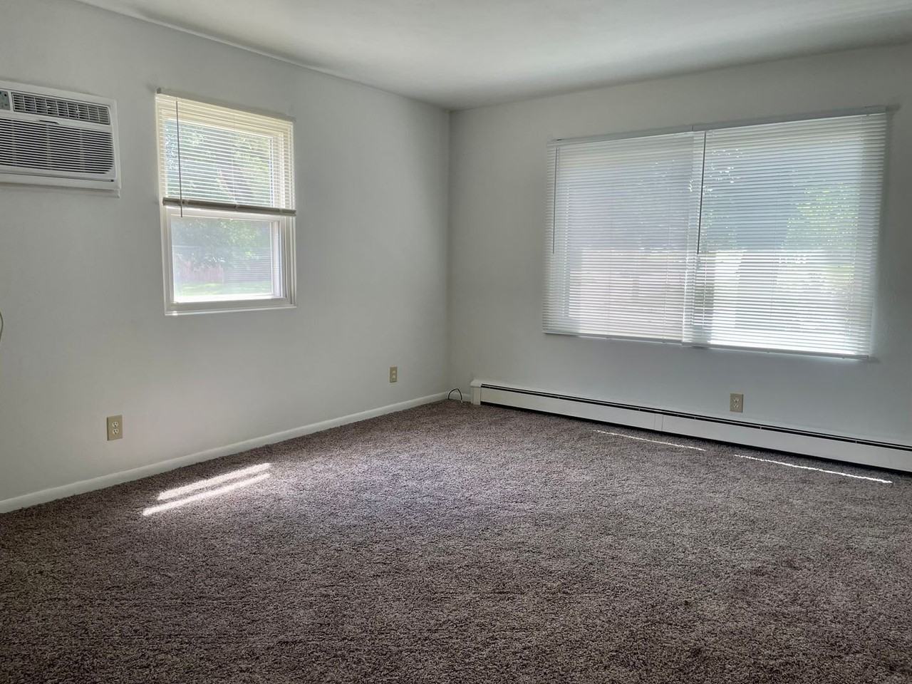 1922 Sunnyside Dr - Photo 6 of 19