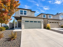 featured image of 3132 N Chianti Ave