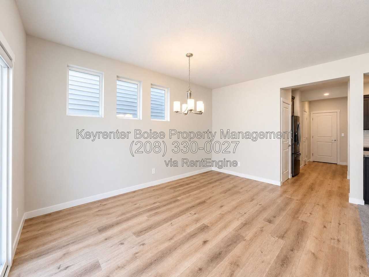 3132 N Chianti Ave - Photo 4 of 32