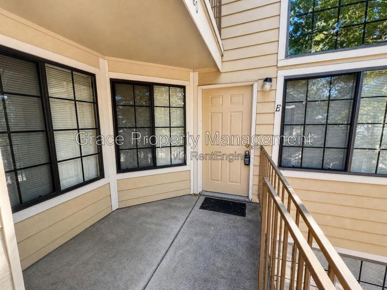 980 S Dahlia St #E - Photo 2 of 20
