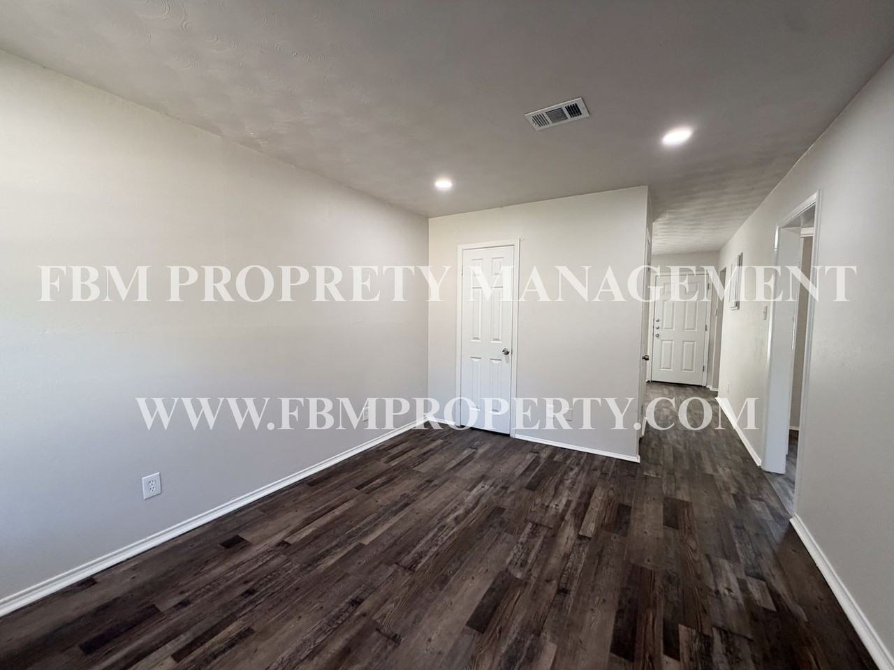 907 N Preston St #4 - Photo 2 of 14
