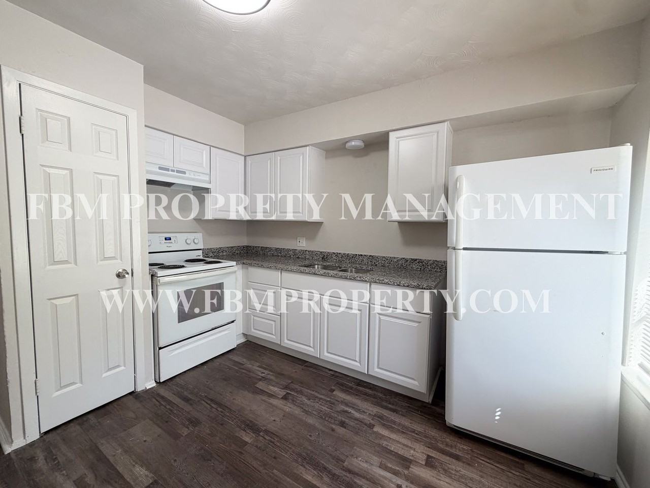 907 N Preston St #4 - Photo 5 of 14