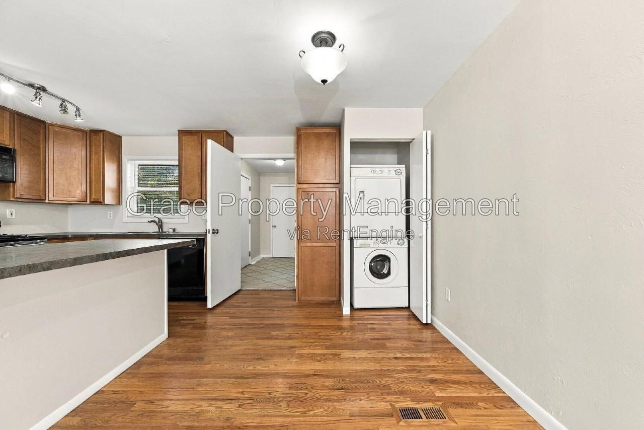 3371 S Fairfax St - Photo 4 of 16