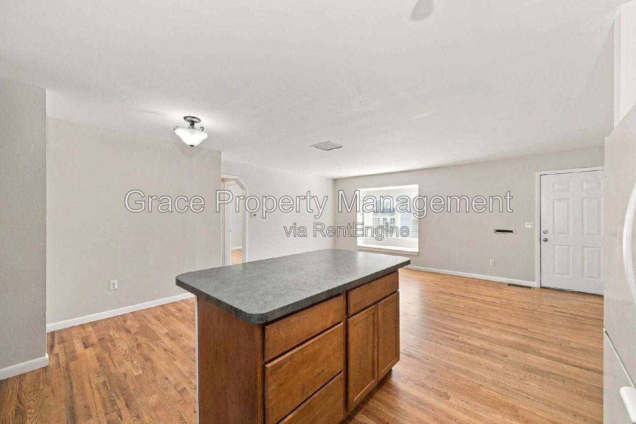 3371 S Fairfax St - Photo 6 of 16