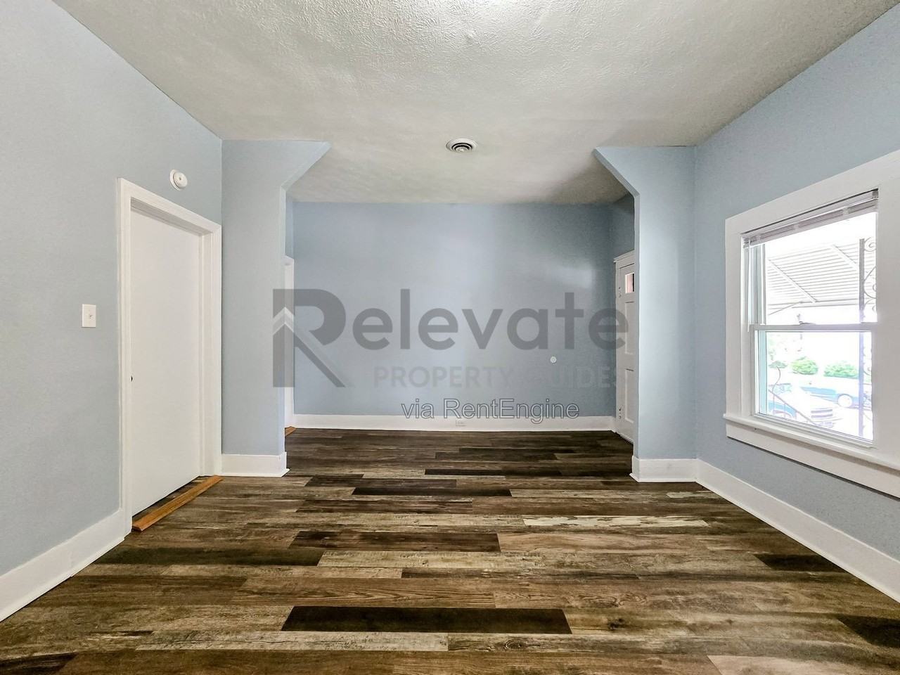 2602 Perry St - Photo 6 of 26