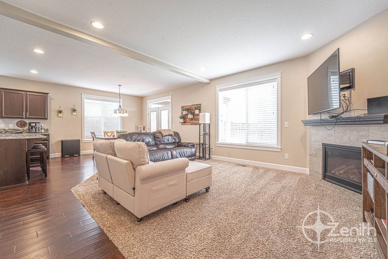 3888 N 1st Way - Photo 6 of 35