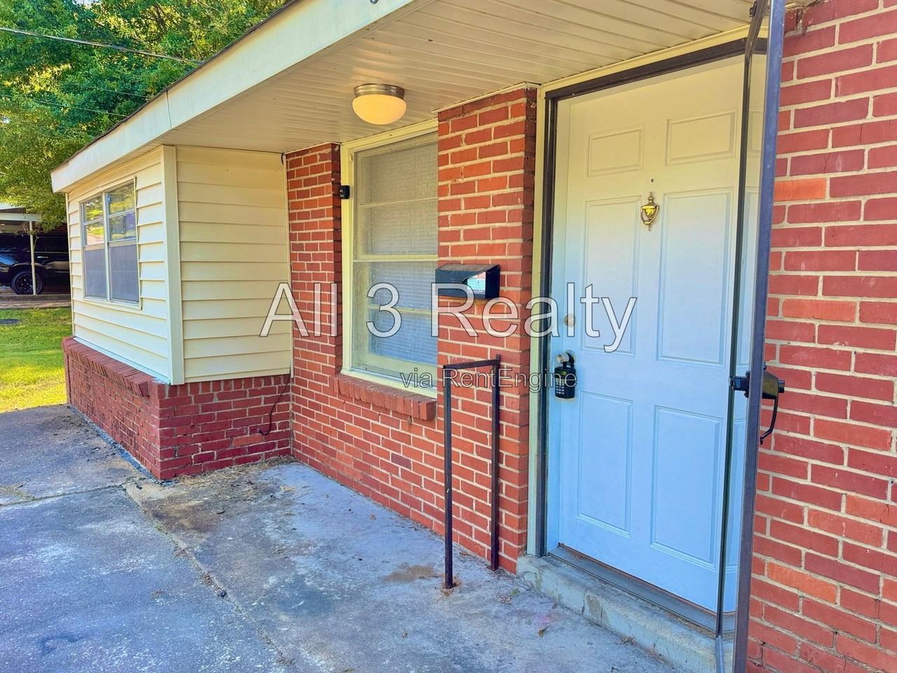 3800 Robbins Rd - Photo 4 of 35