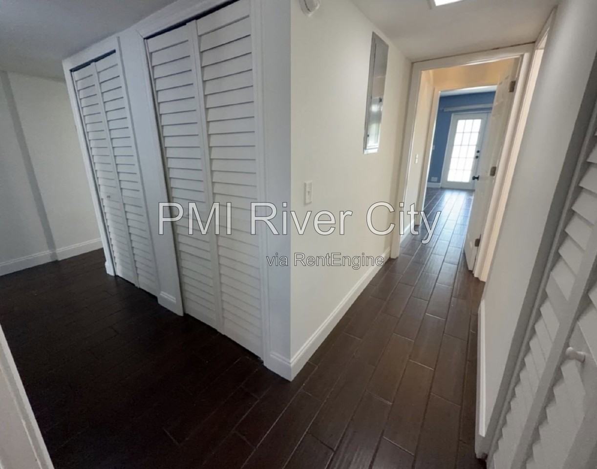 4326 Plaza Gate Ln S #101 - Photo 7 of 26