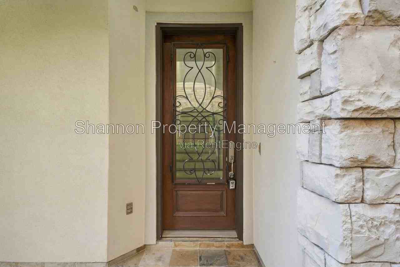 5531 Pine St #I - Photo 5 of 47