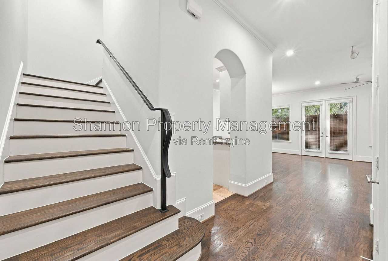 5531 Pine St #I - Photo 7 of 47