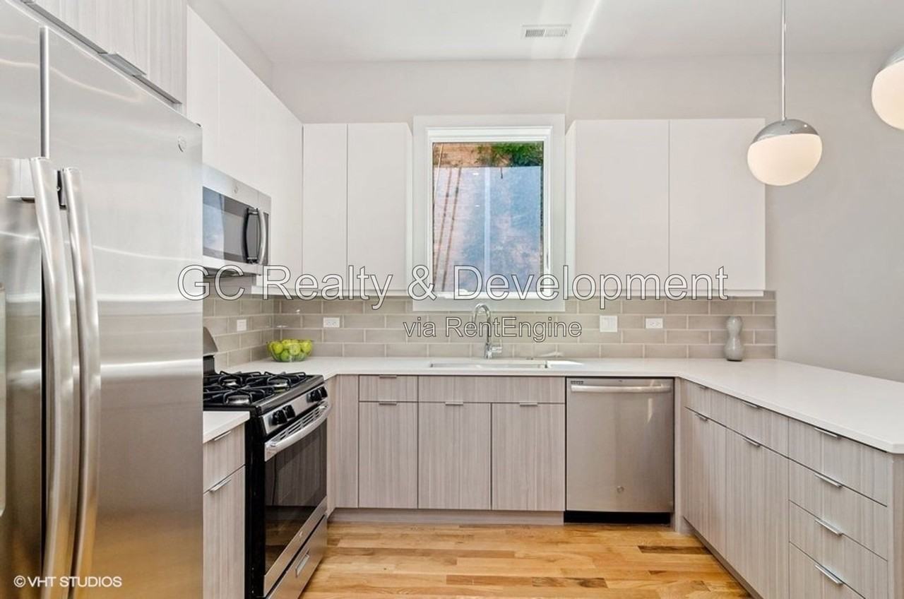 6117 S Greenwood Ave #3 - Photo 6 of 13