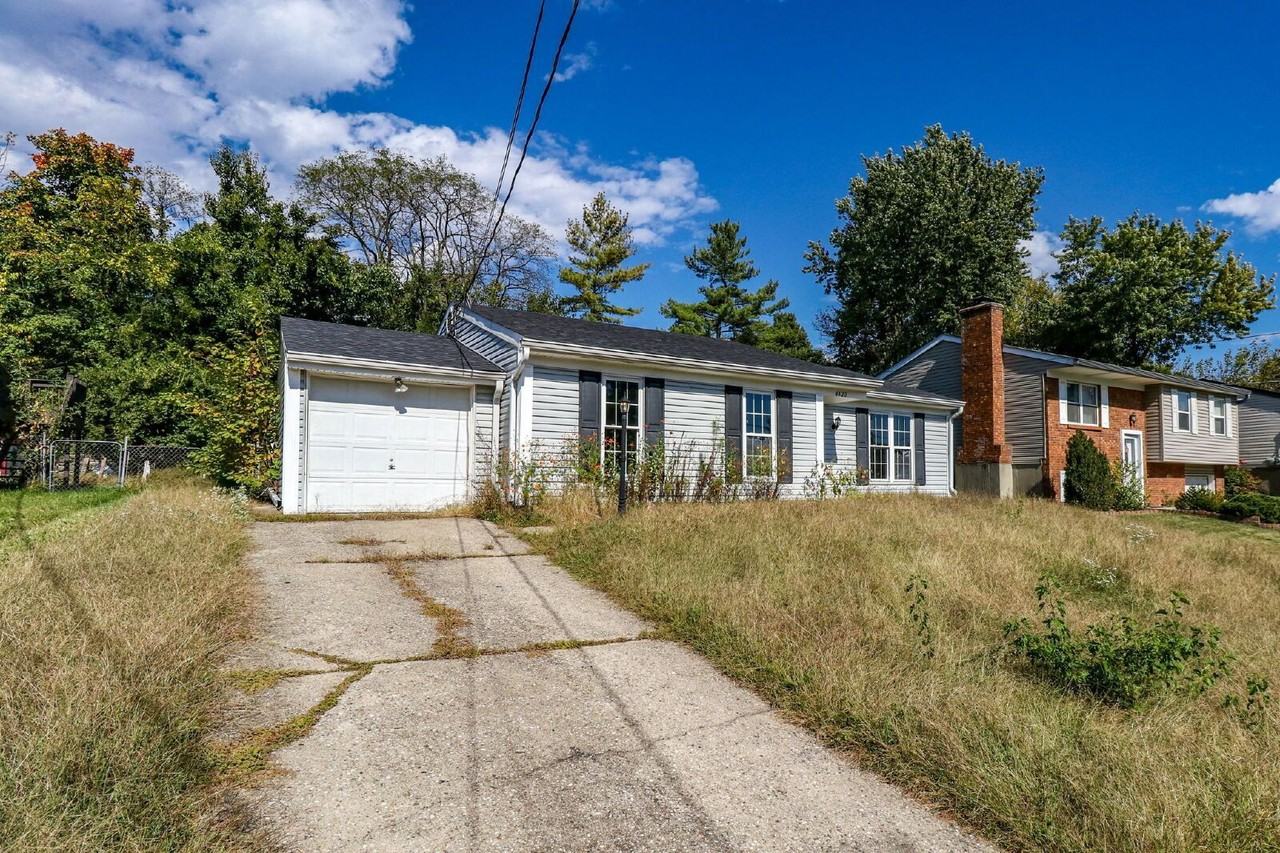 4420 Valence Dr - Photo 3 of 10