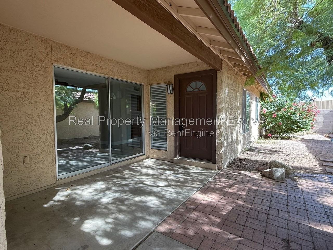 5220 E Tamblo Dr - Photo 3 of 25