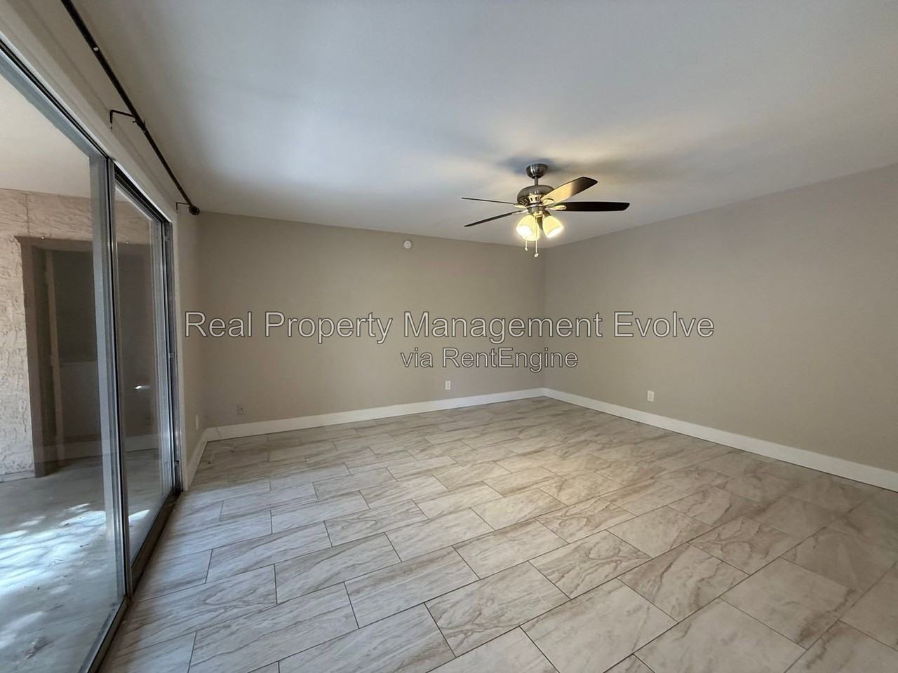 5220 E Tamblo Dr - Photo 5 of 25
