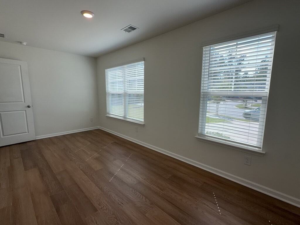 214 Spencer Cir - Photo 4 of 29